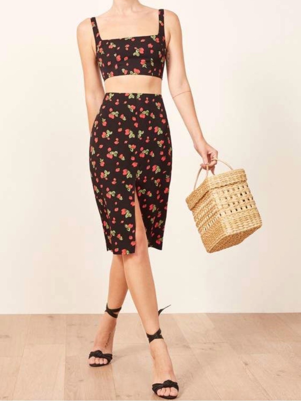 Reformation Midi Skirt Set in Strawberry 🍓 Print - Size 8